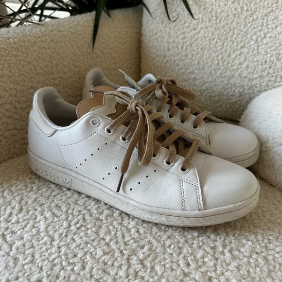 Adidas Stan Smith Scallop Tongue White Sneakers Shoes 9